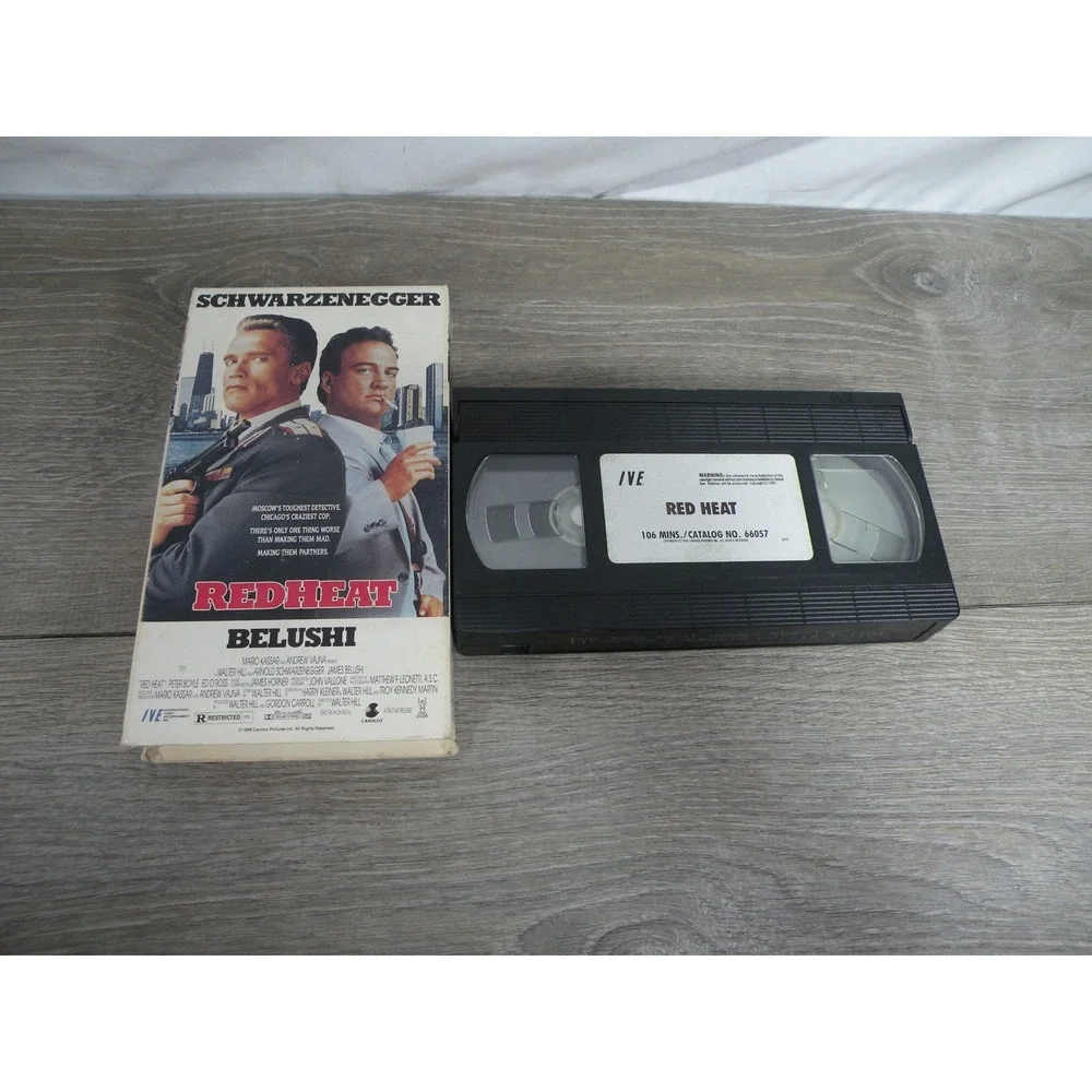 Red Heat (VHS, 1988) Arnold Schwarzenegger James Belushi Action Comedy Walter